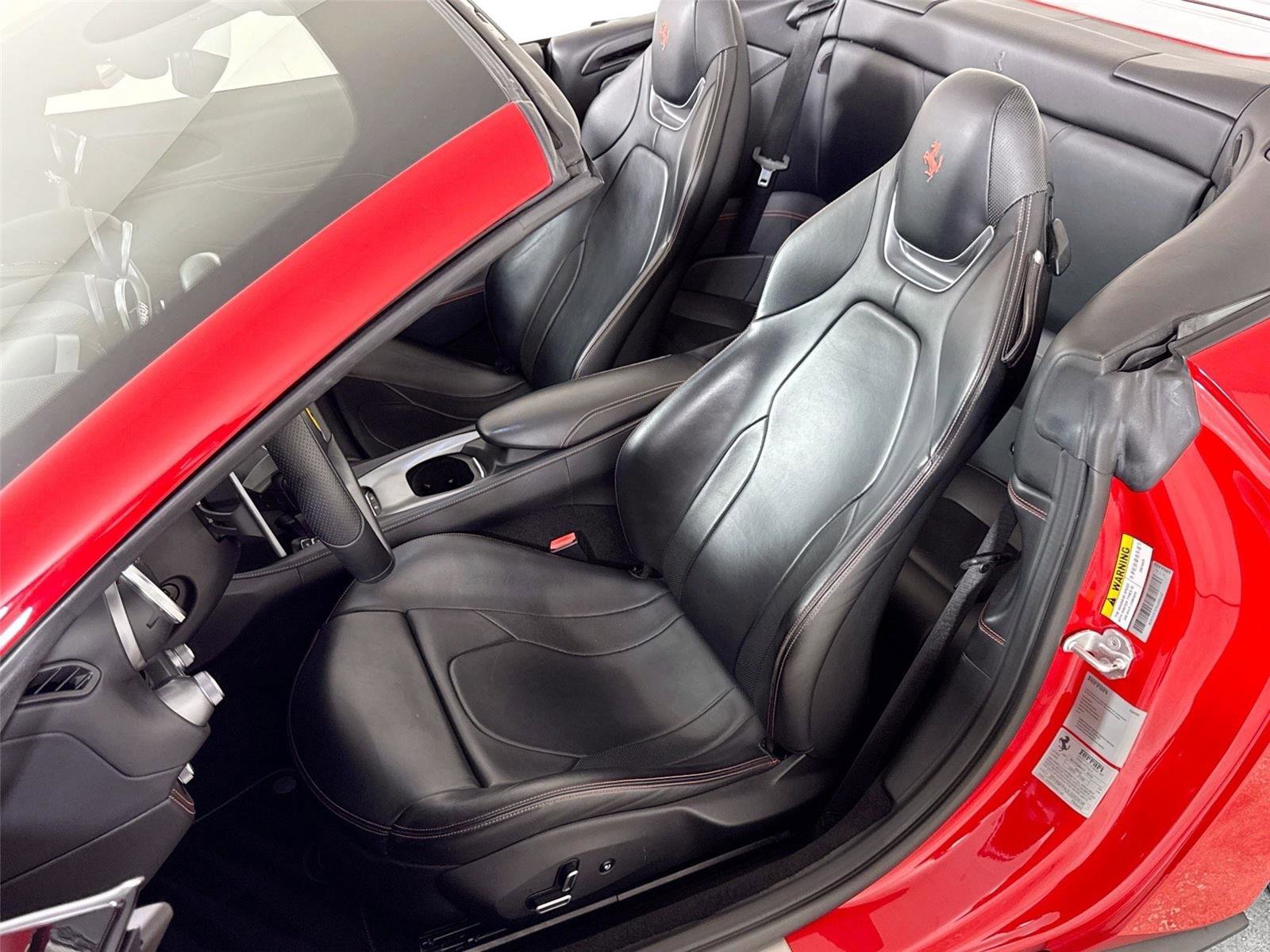 Used 2020 Ferrari Portofino RWD image 14