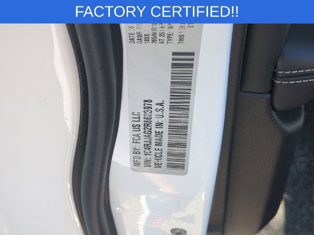 Certified 2024 Jeep Grand Cherokee L Laredo RWD image 40