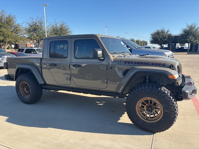 Used 2020 Jeep Gladiator Rubicon image 2