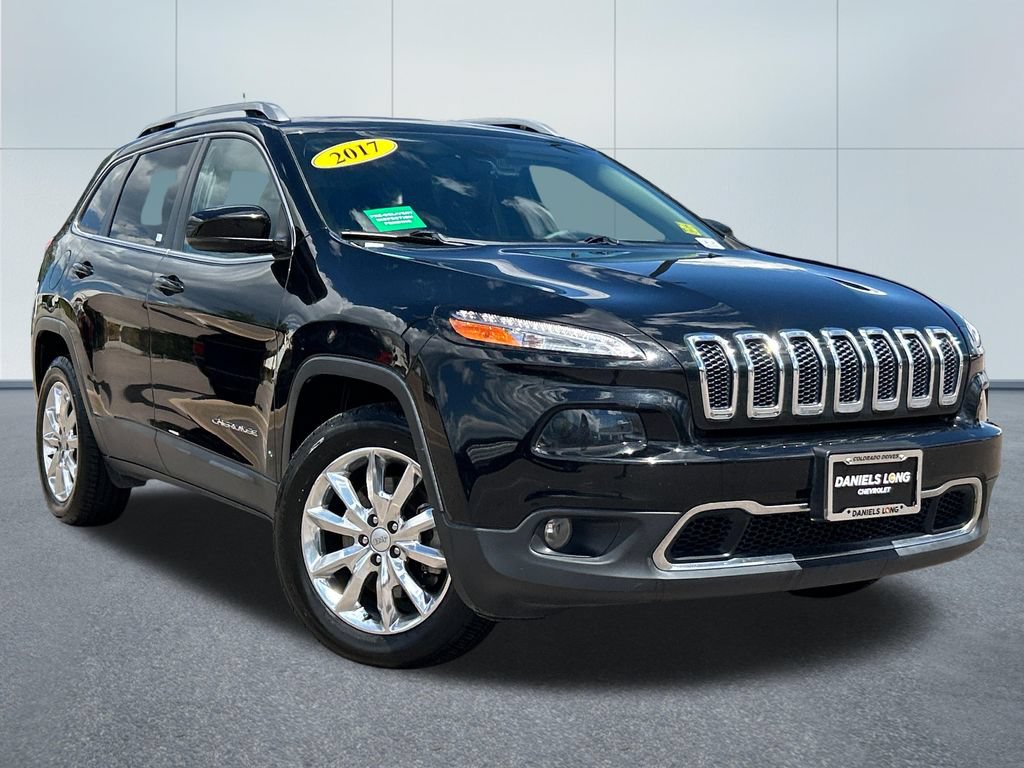 Used 2017 Jeep Cherokee Limited AWD/4WD image 35