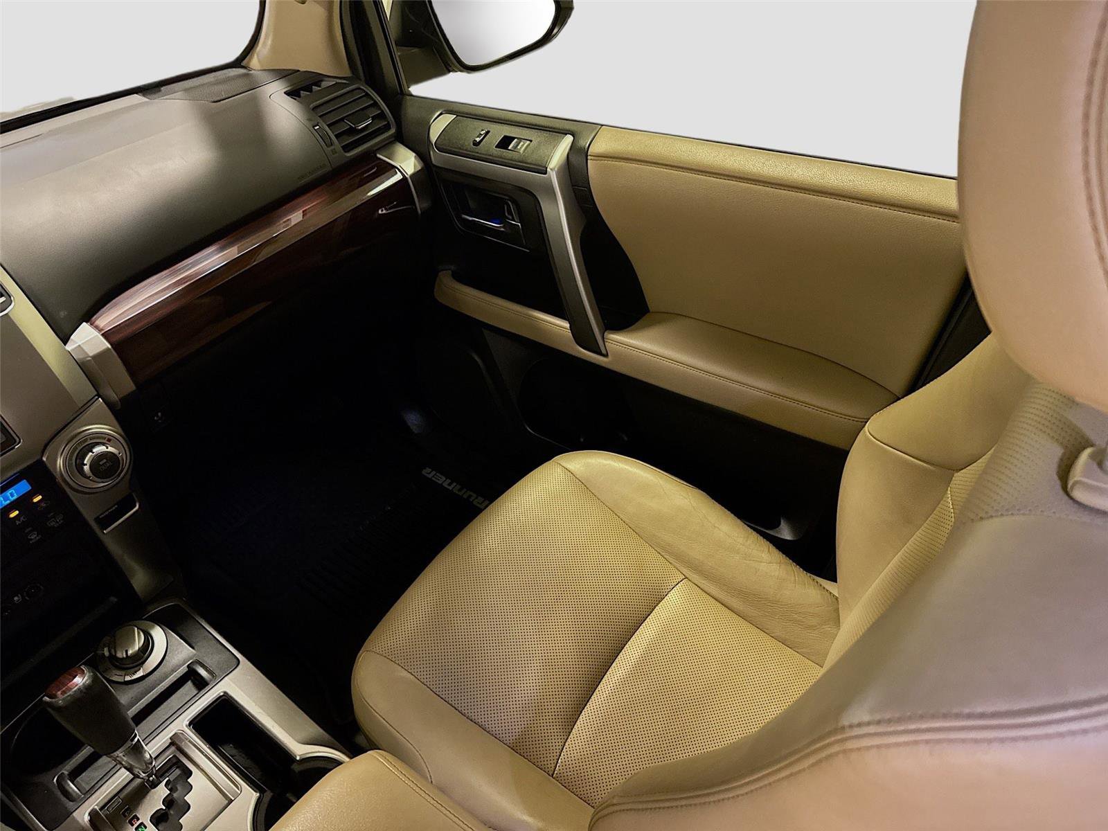 Used 2018 Toyota 4Runner Limited image 23