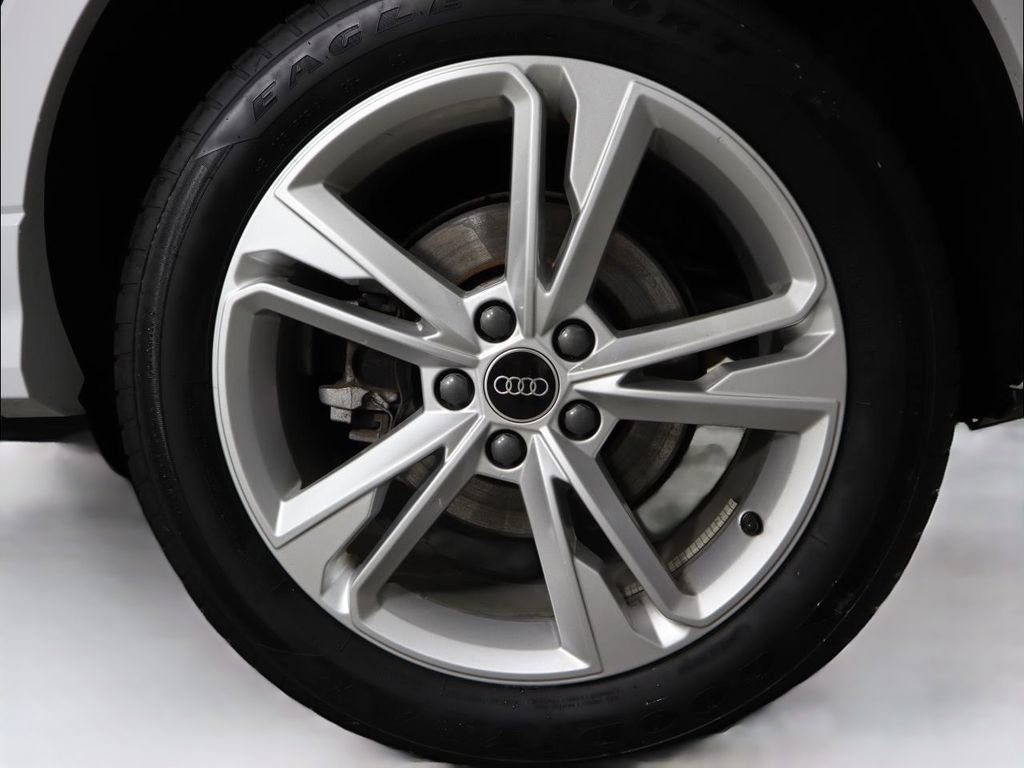 Certified 2023 Audi Q3 2.0T Premium Plus image 31