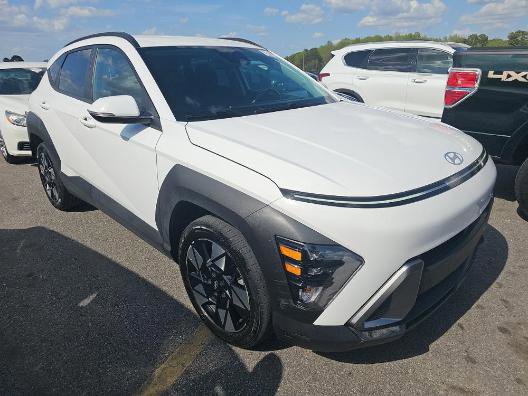 Used 2025 Hyundai Kona SEL image 1