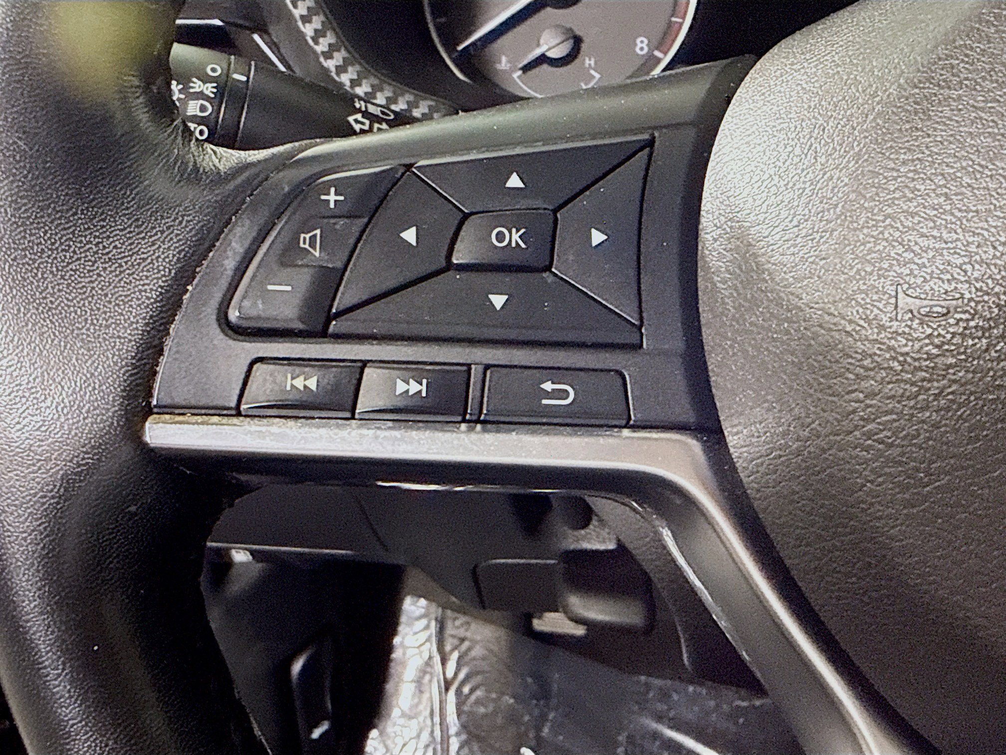 Used 2020 Nissan Sentra SV image 14