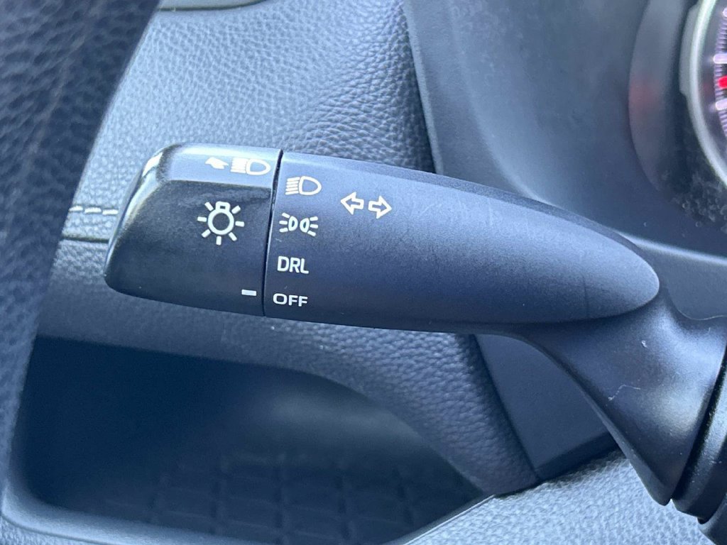 Used 2020 Toyota RAV4 LE FWD image 28