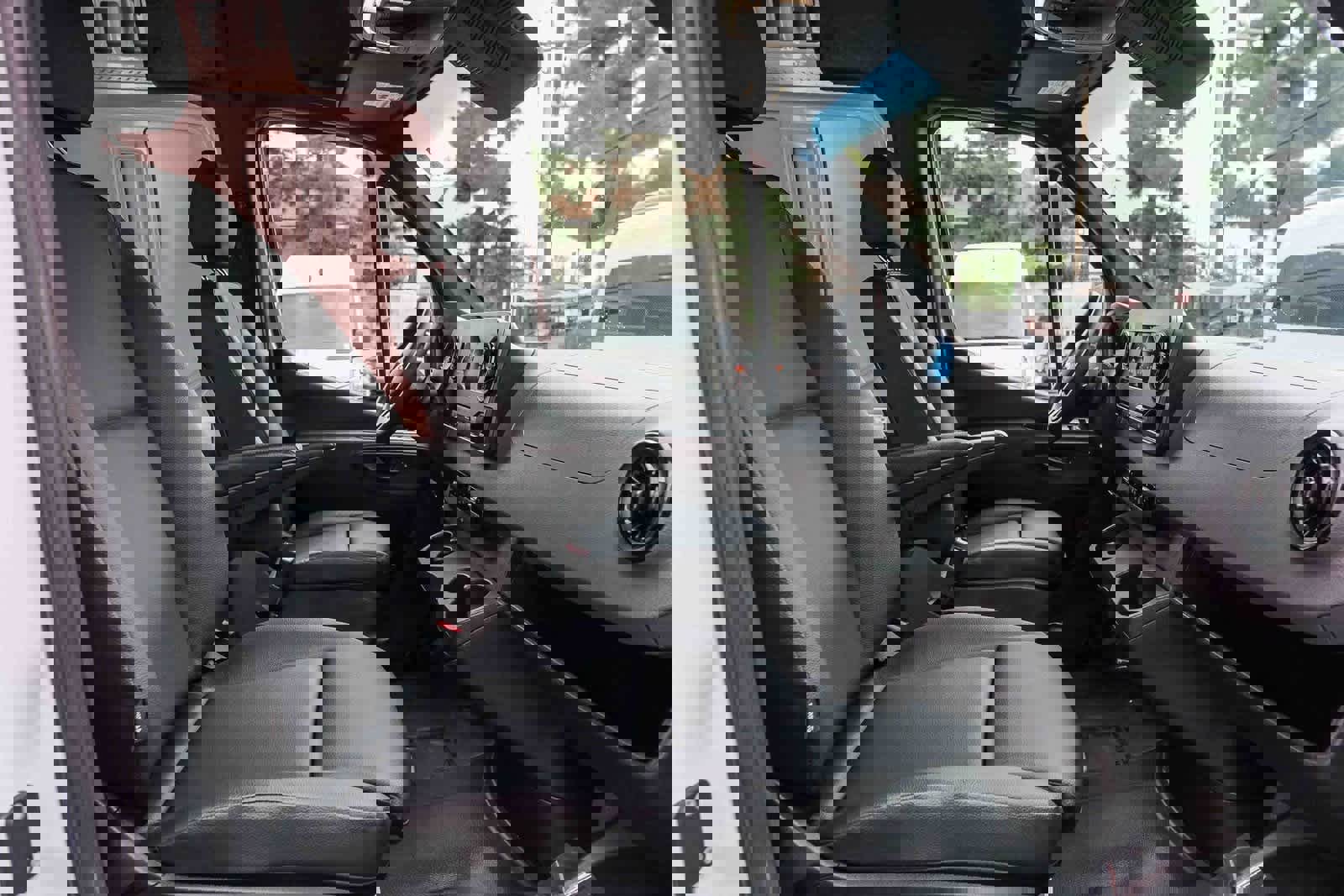 Used 2024 Mercedes-Benz Sprinter 2500 image 18