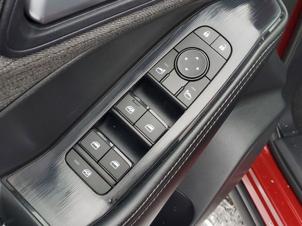 Used 2023 Nissan Rogue SV image 11