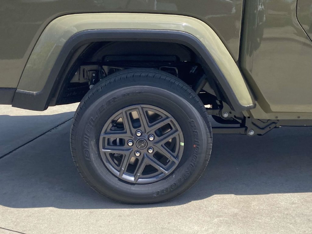 New 2026 Jeep Gladiator Sport AWD/4WD image 7