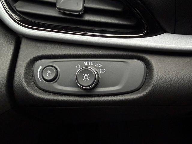Used 2018 Chevrolet Volt LT FWD image 24