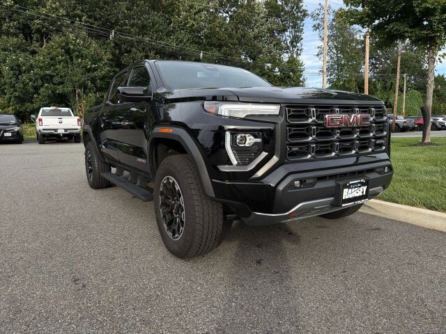 Used 2026 GMC Canyon AT4 AWD/4WD image 2