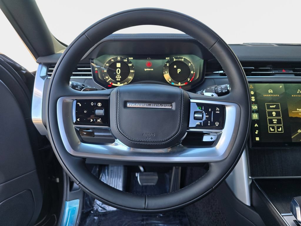 New 2026 Land Rover Range Rover Long Wheelbase SE AWD/4WD image 16