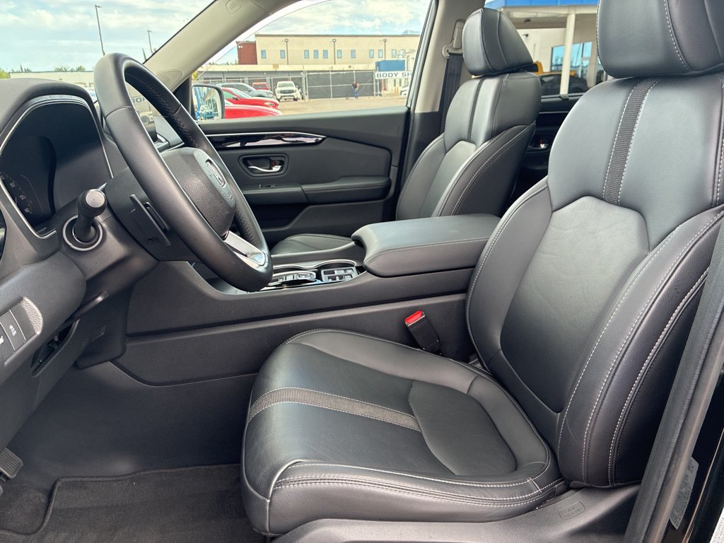Used 2024 Honda Pilot Touring image 10