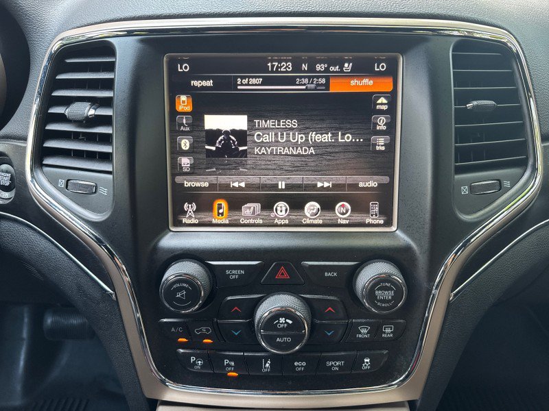 Used 2017 Jeep Grand Cherokee Limited w/ Luxury Group II AWD/4WD image 22