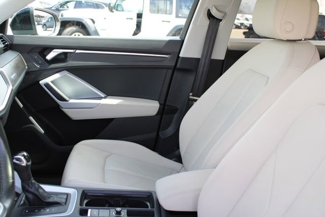 Used 2020 Audi Q3 2.0T Premium Plus image 32
