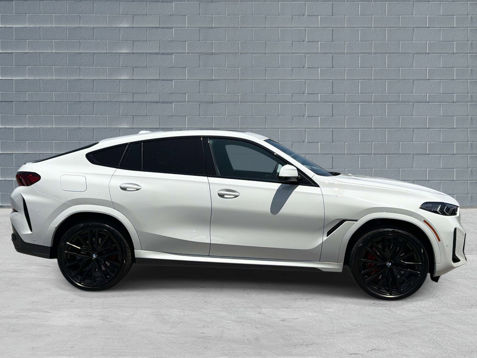 New 2027 BMW X6 xDrive40i AWD/4WD image 3