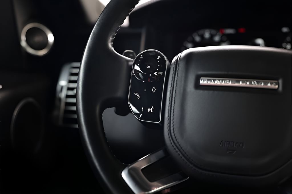 Used 2022 Land Rover Range Rover P525 Westminster Edition image 40