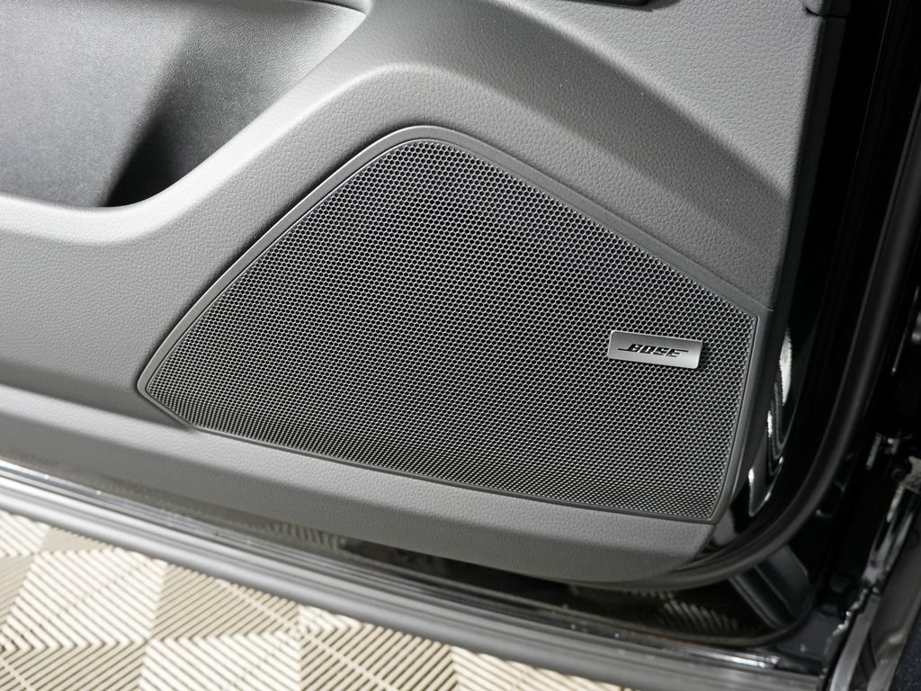 New 2026 Porsche Cayenne Coupe AWD/4WD image 17