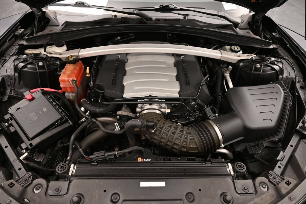 Used 2019 Chevrolet Camaro SS RWD image 32