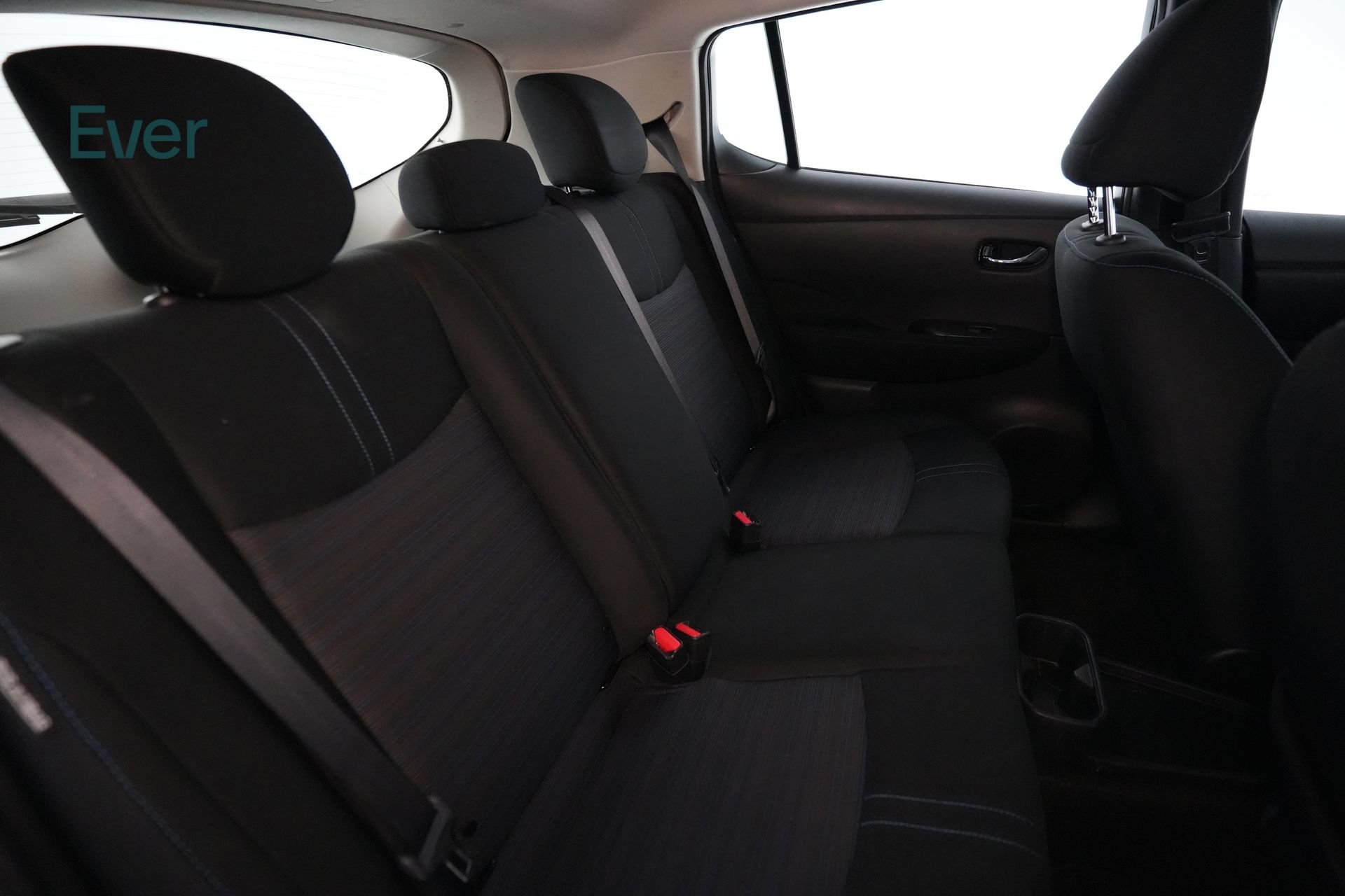 Used 2025 Nissan Leaf S FWD image 5
