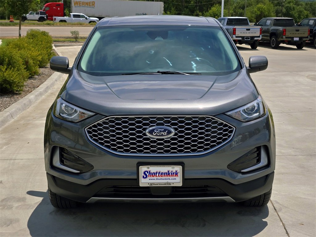 Used 2024 Ford Edge SEL image 8