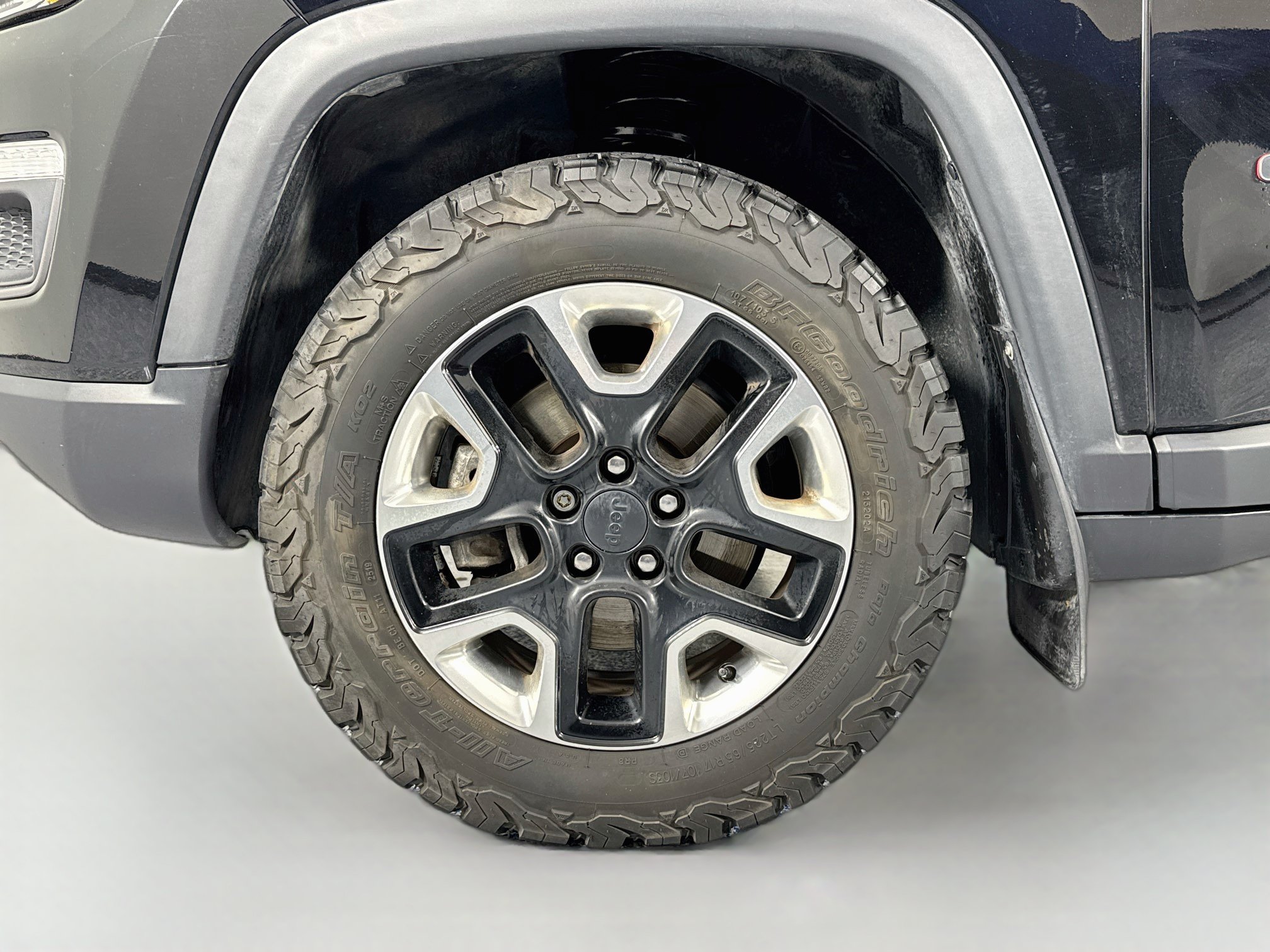 Used 2018 Jeep Compass Trailhawk w/ Leather Interior Group AWD/4WD image 29