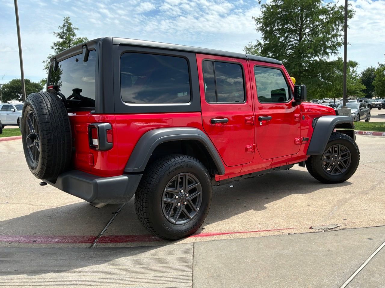 Used 2025 Jeep Wrangler Unlimited Sport AWD/4WD image 6