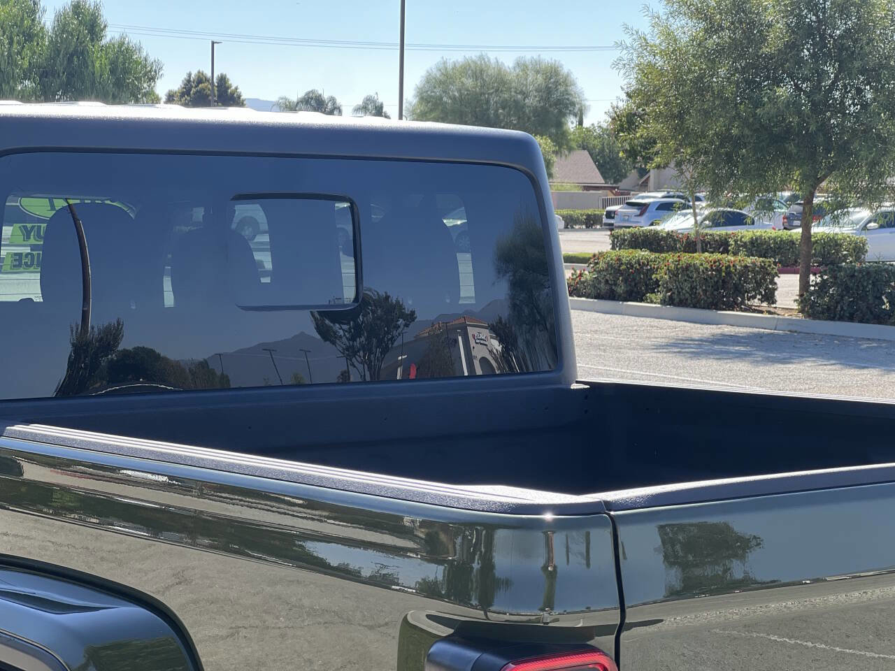 Used 2021 Jeep Gladiator Sport image 12