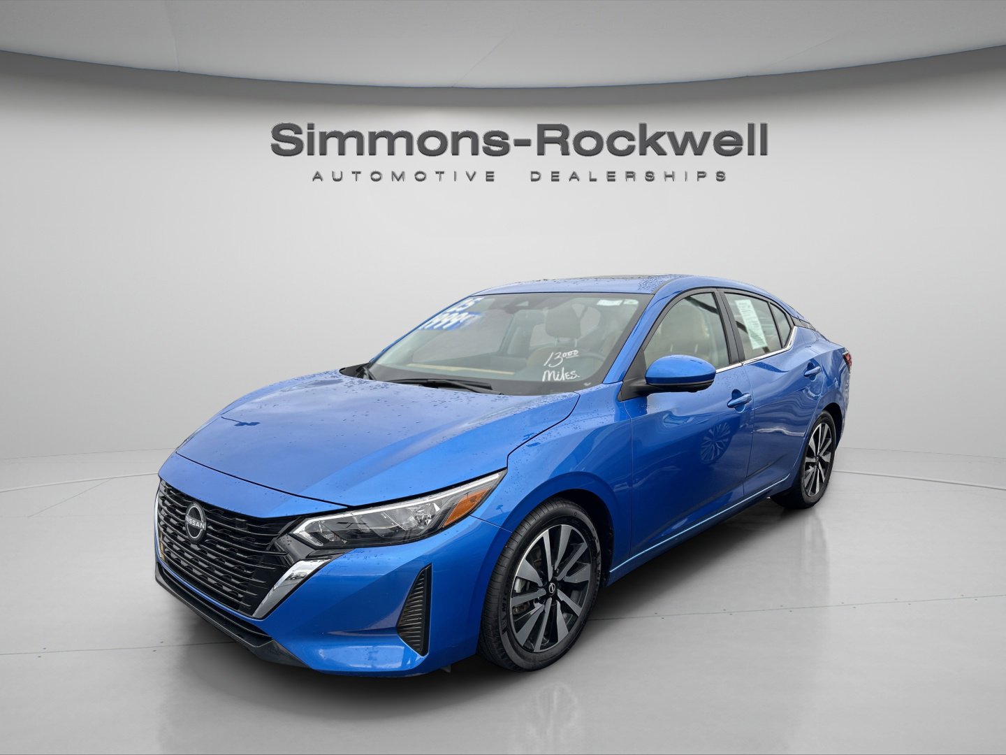Used 2025 Nissan Sentra SV w/ SV Premium Package image 4