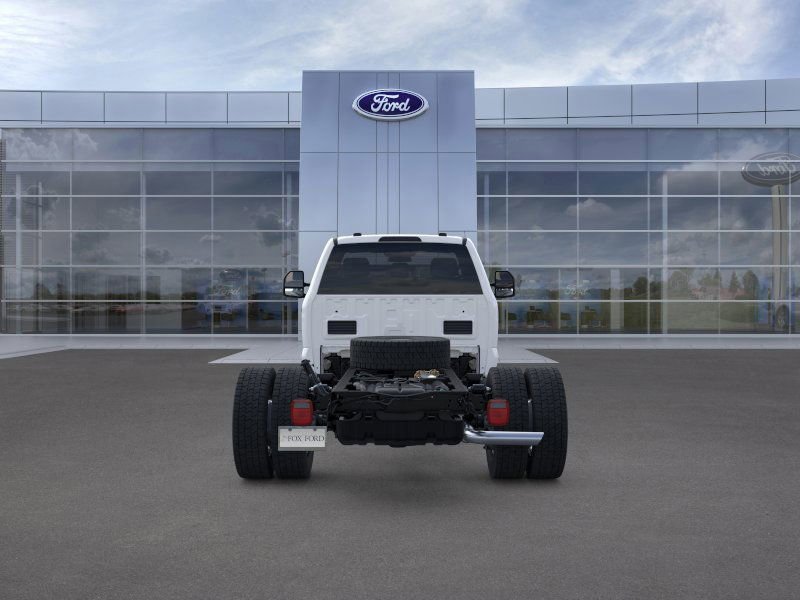 New 2025 Ford F550 4x4 Regular Cab Super Duty image 5