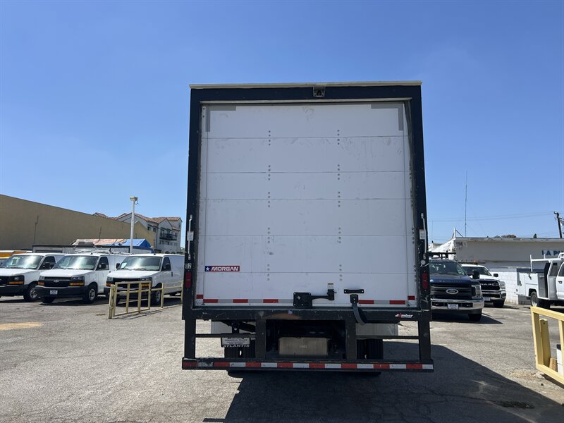 Used 2023 Isuzu NPR RWD image 3