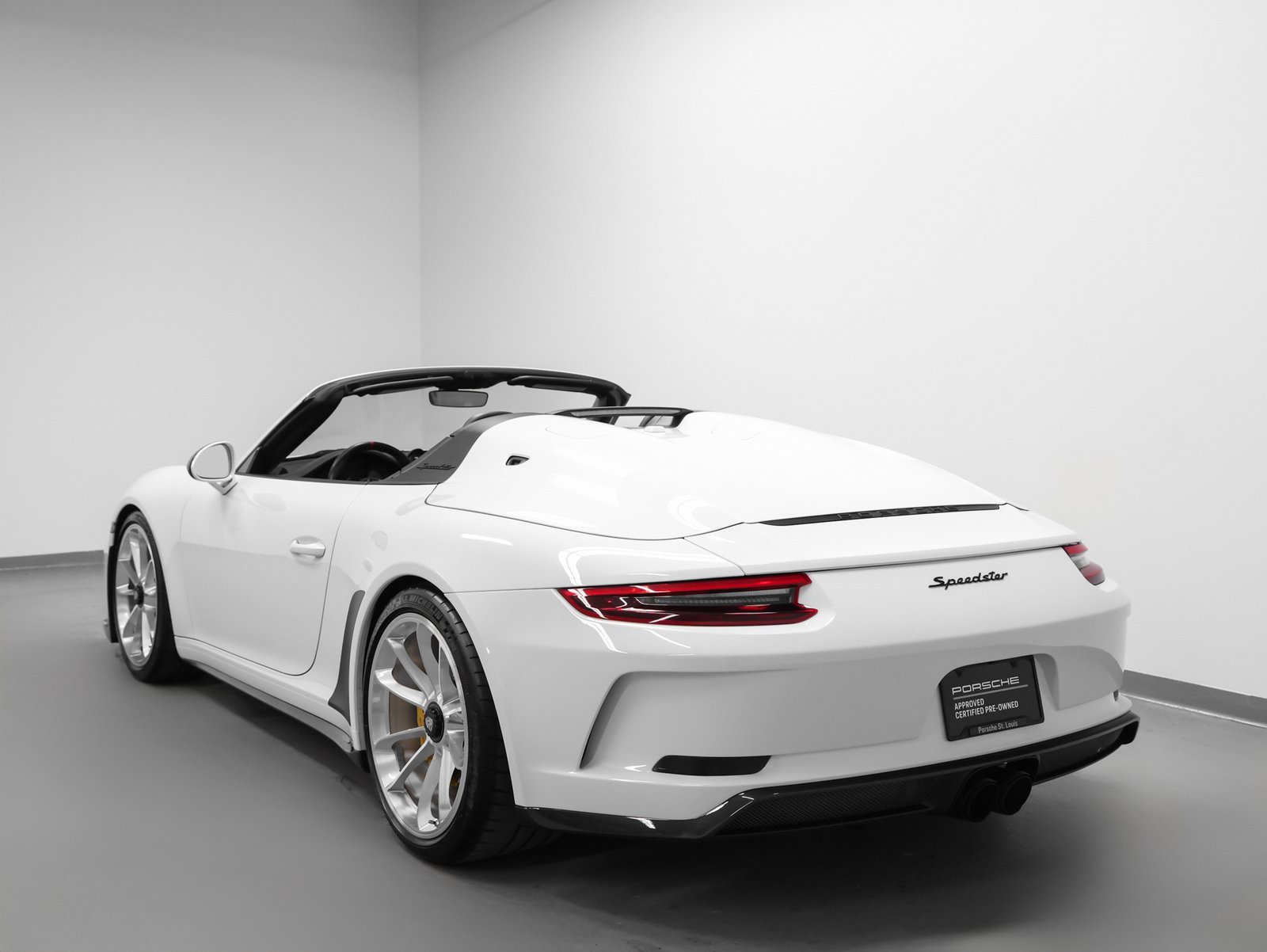 Used 2019 Porsche 911 Speedster image 3