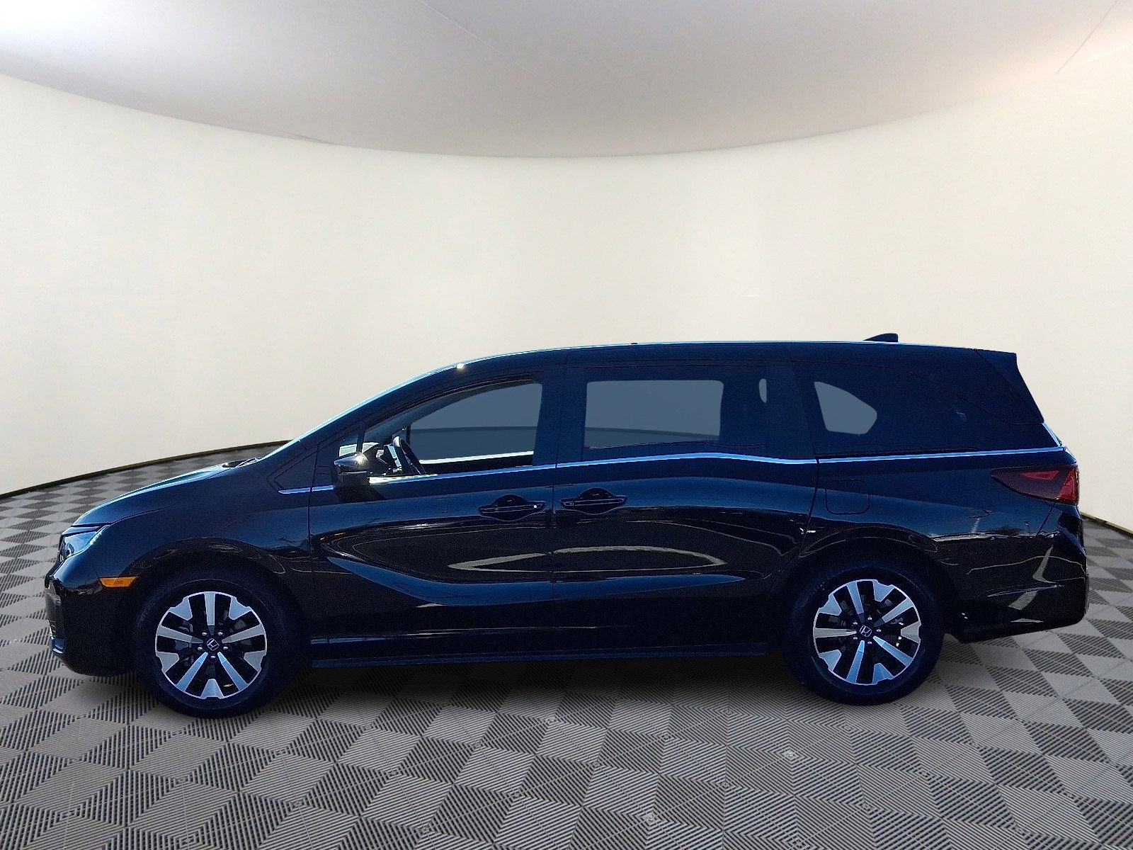 Used 2025 Honda Odyssey EX-L image 4