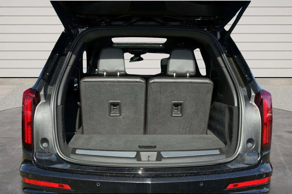 Used 2020 Cadillac XT6 Premium Luxury image 10