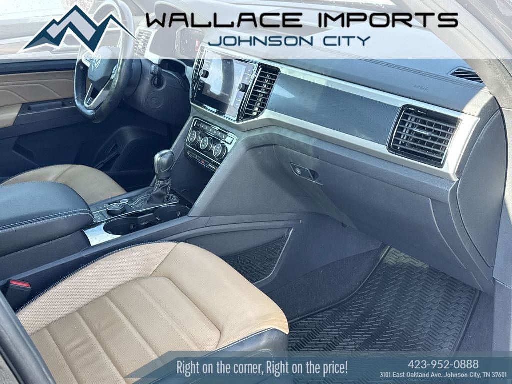 Certified 2022 Volkswagen Atlas Cross Sport SEL Premium R-Line AWD/4WD image 39