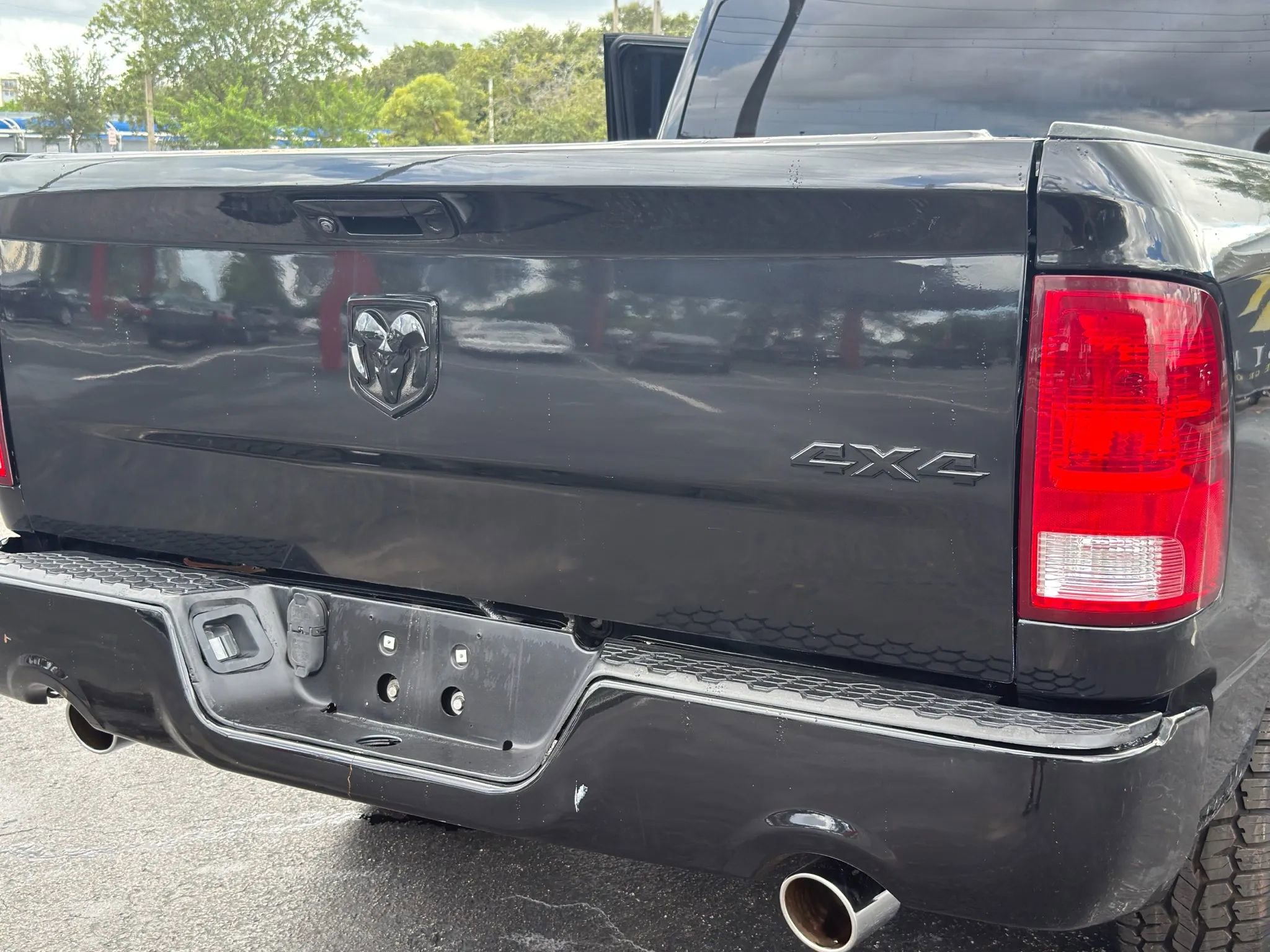 Used 2018 RAM 1500 Express w/ Black Ram 1500 Express Group image 26