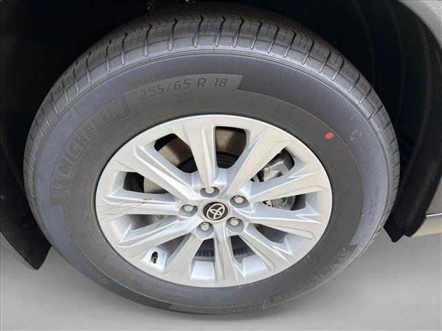 Used 2026 Toyota Grand Highlander AWD image 12