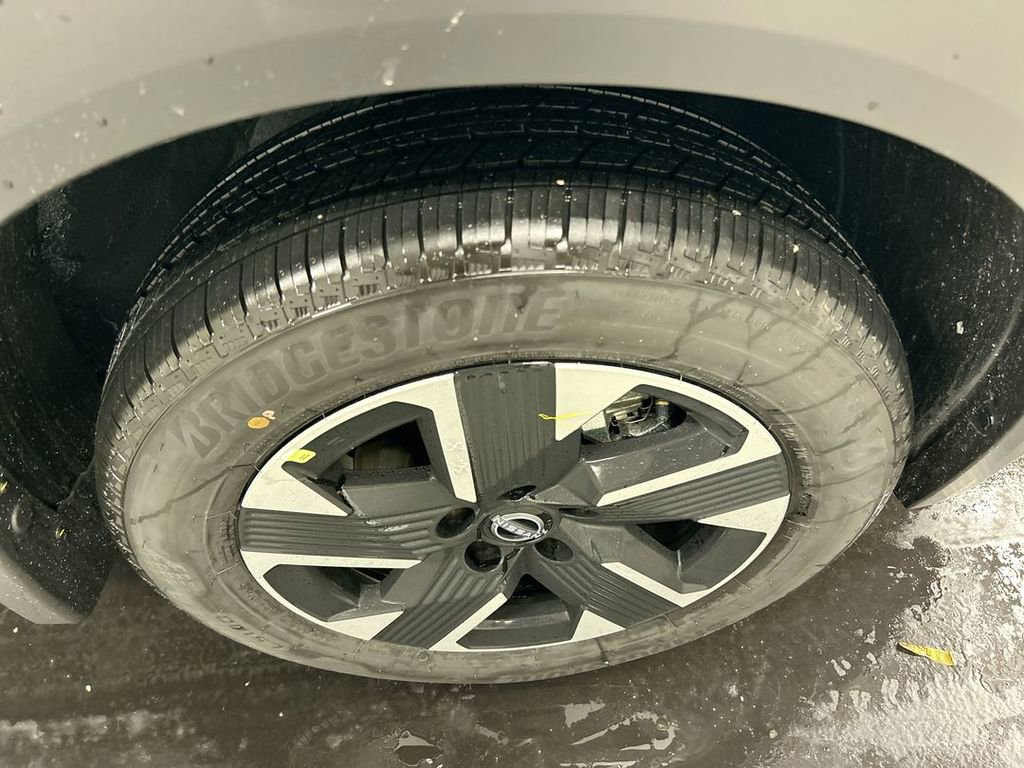 New 2026 Nissan Kicks SV w/ Cold Weather Package image 7