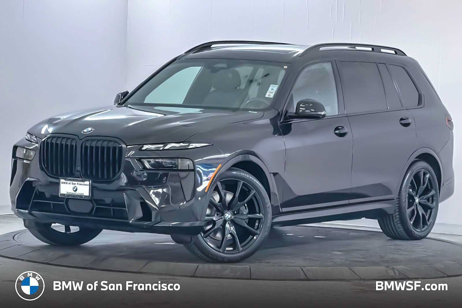 Used 2024 BMW X7 xDrive40i w/ M Sport Package AWD/4WD image 1