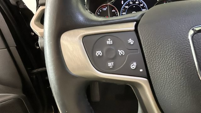 Used 2020 GMC Acadia Denali AWD/4WD image 15