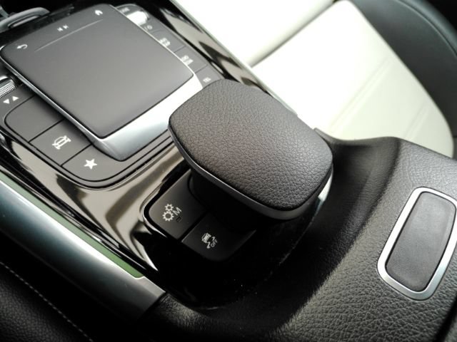 Used 2021 Mercedes-Benz GLA 35 AMG 4MATIC w/ Premium Package image 51