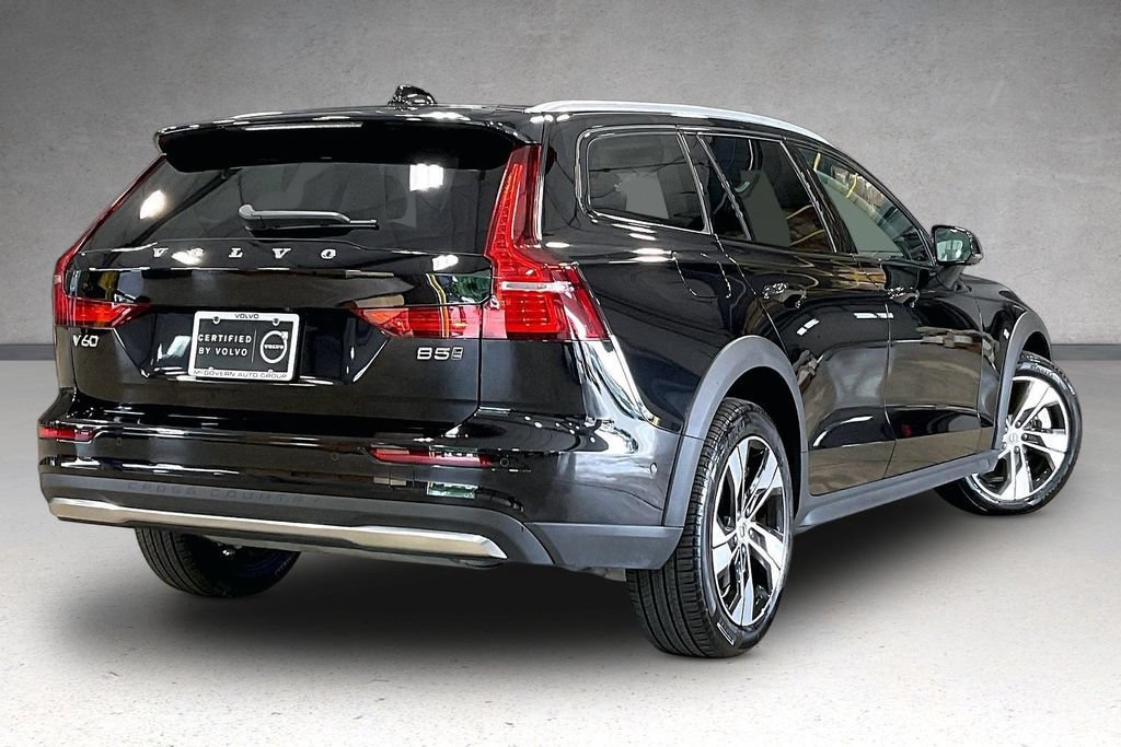 Certified 2025 Volvo V60 B5 Cross Country Plus AWD/4WD image 7