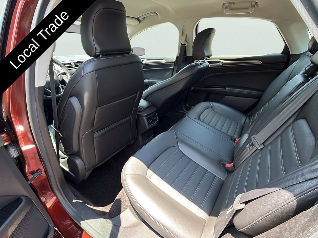 Used 2015 Ford Fusion SE w/ Equipment Group 202A FWD image 12