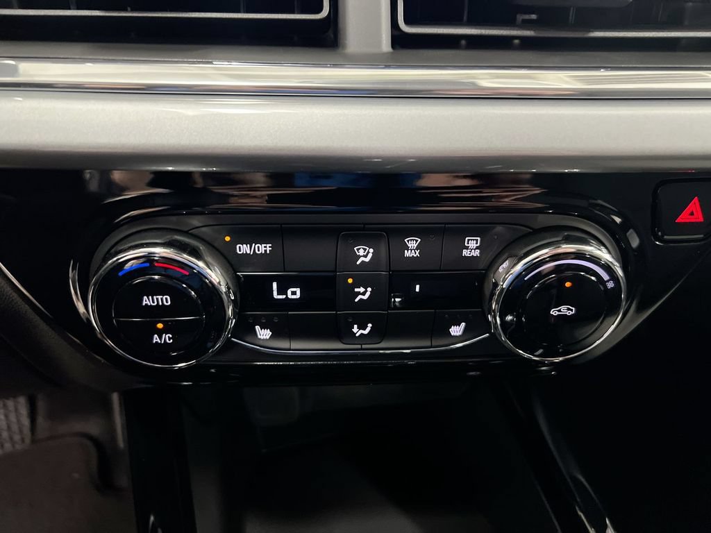 New 2026 Chevrolet Trax LT w/ Driver Confidence Package FWD image 16