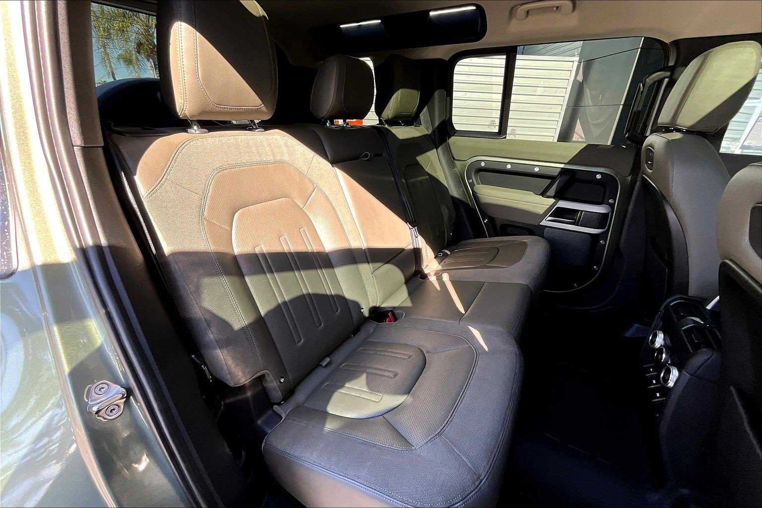 Used 2020 Land Rover Defender 110 S image 26