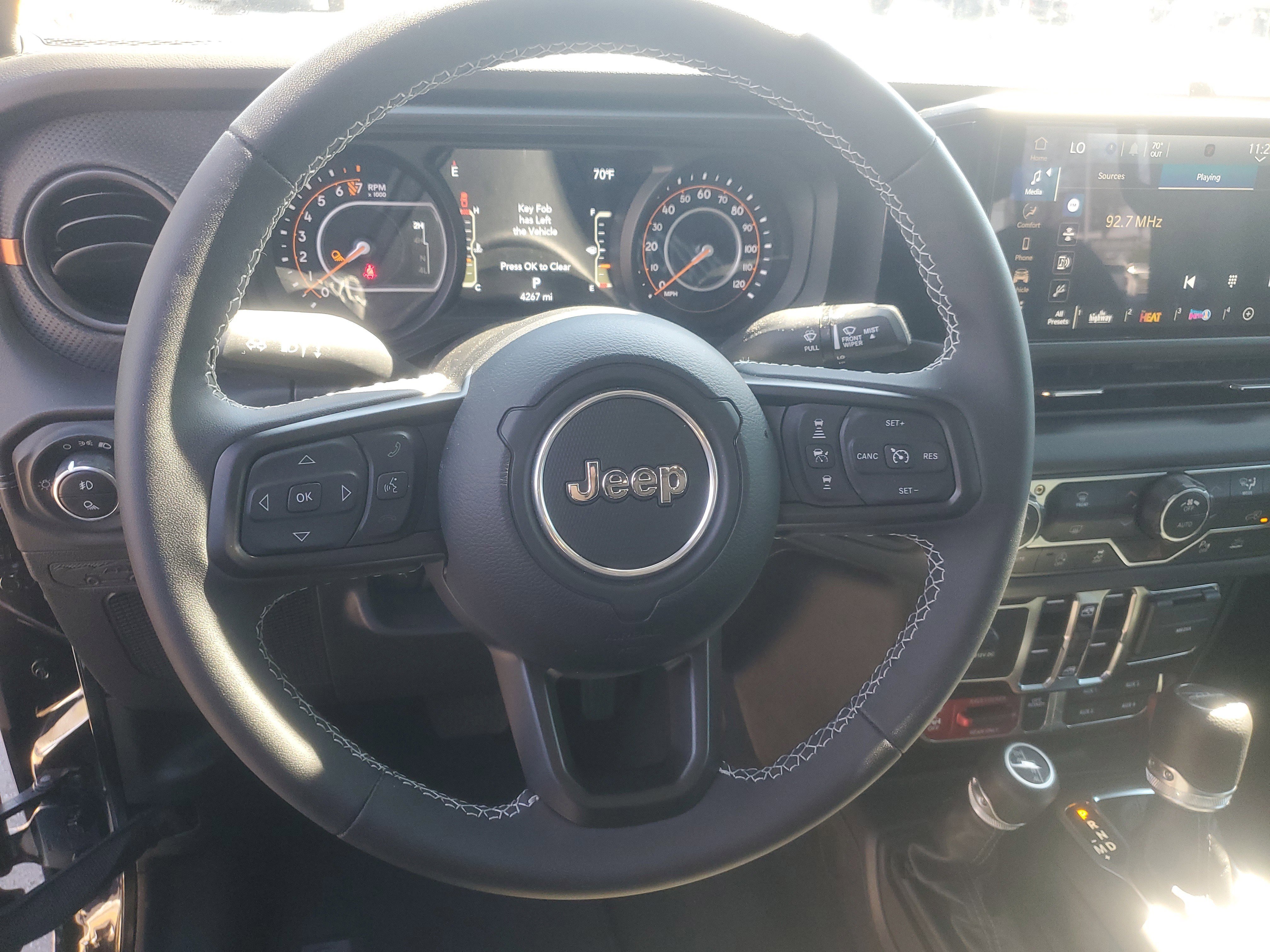 Used 2025 Jeep Gladiator Mojave w/ Safety Group image 13