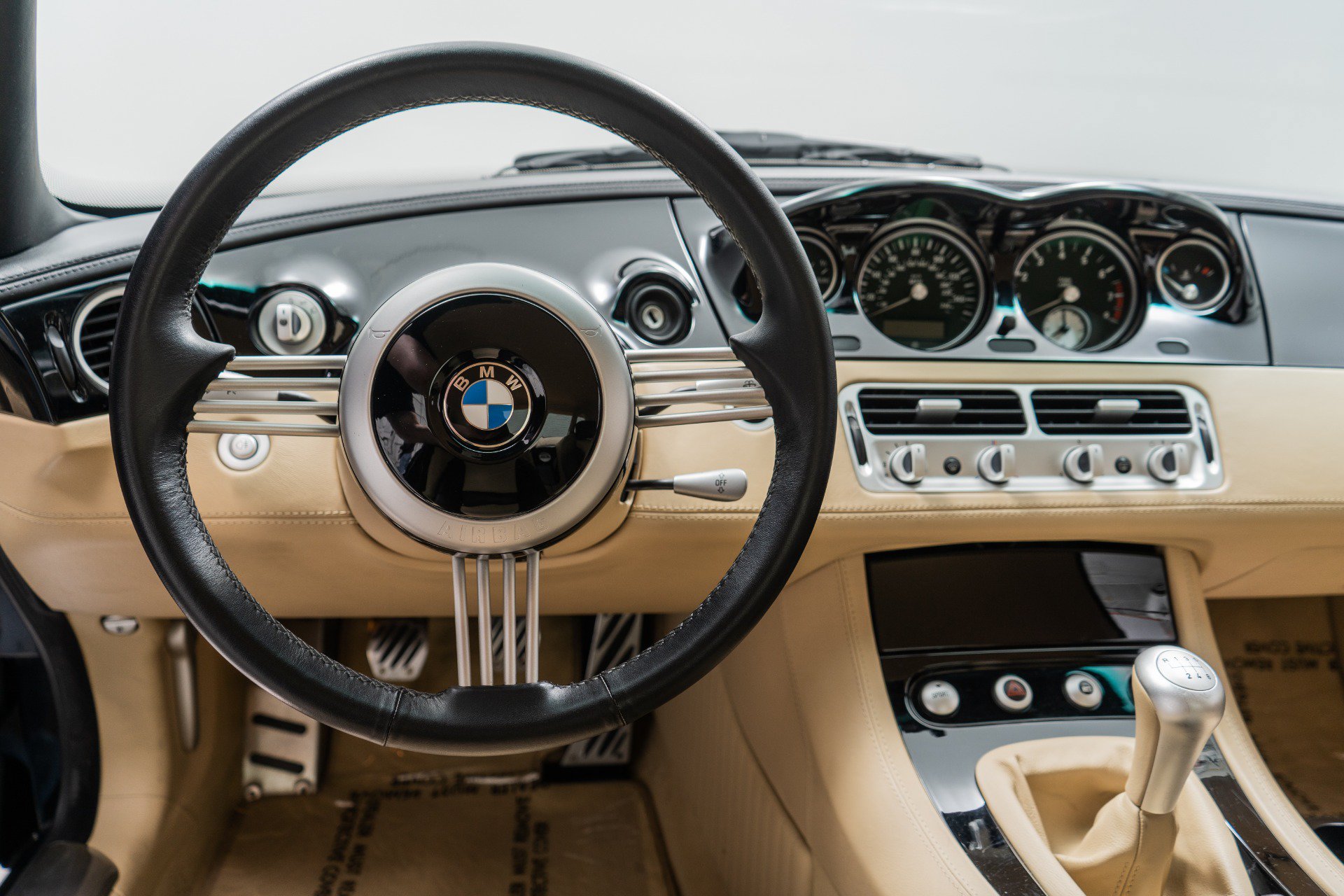 Used 2001 BMW Z8 RWD image 15