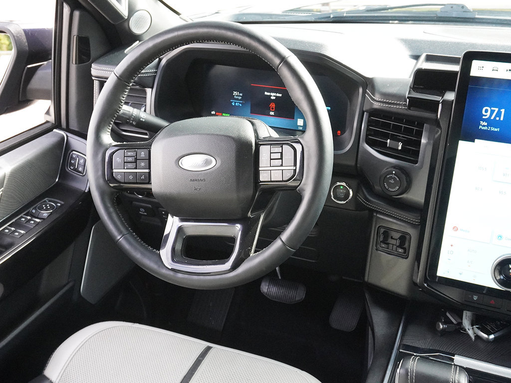Used 2023 Ford F150 Lightning Platinum AWD/4WD image 30