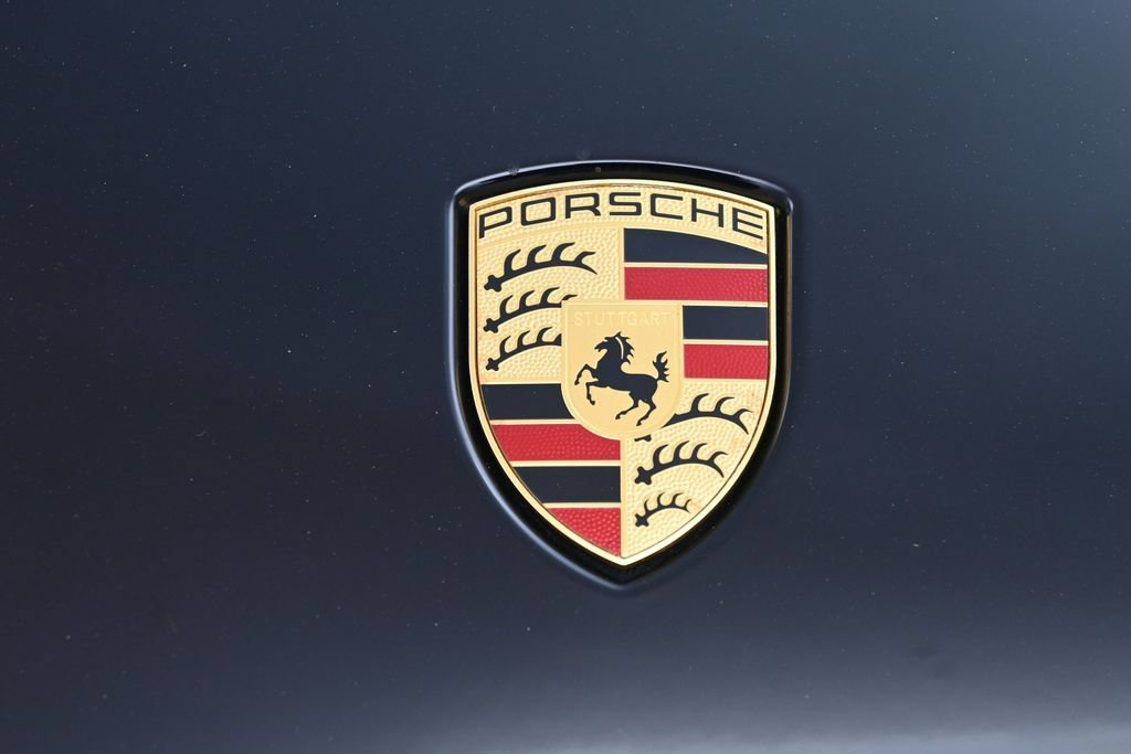 Certified 2024 Porsche Cayenne Coupe AWD/4WD image 31