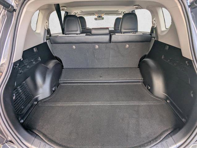 Used 2017 Toyota RAV4 Limited image 6