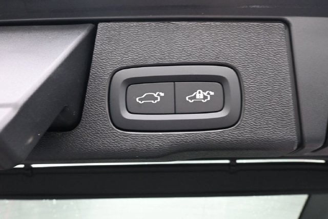 New 2027 Volvo XC60 B5 Core AWD/4WD image 30